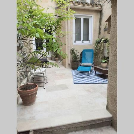 Entraigues-sur-la-Sorgue Maison De Village Avec Cour Aux Portes D'Avignon المظهر الخارجي الصورة